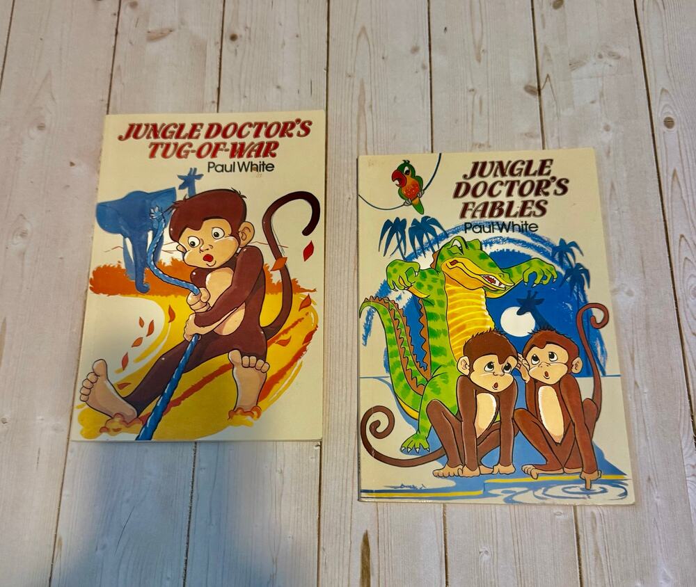 Jungle Doctor Paperbacks Lot Fables Tug-of-War Paul White Anzea Book Set
